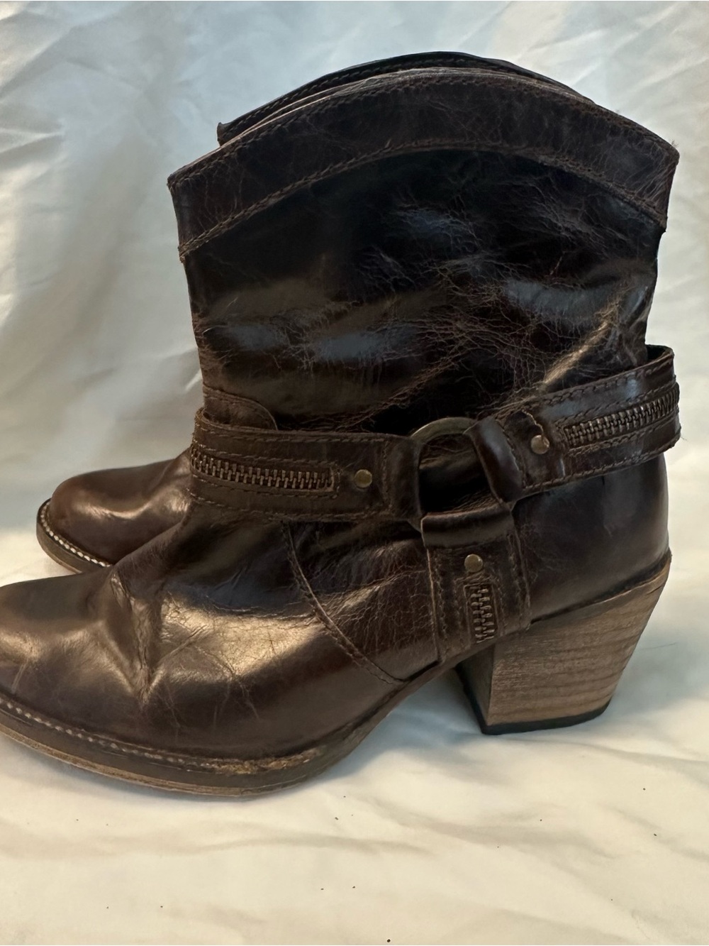 dingo Dark Brown Leather Ankle Boots with Buckle Strap 7.5 - Picture 4 of 5